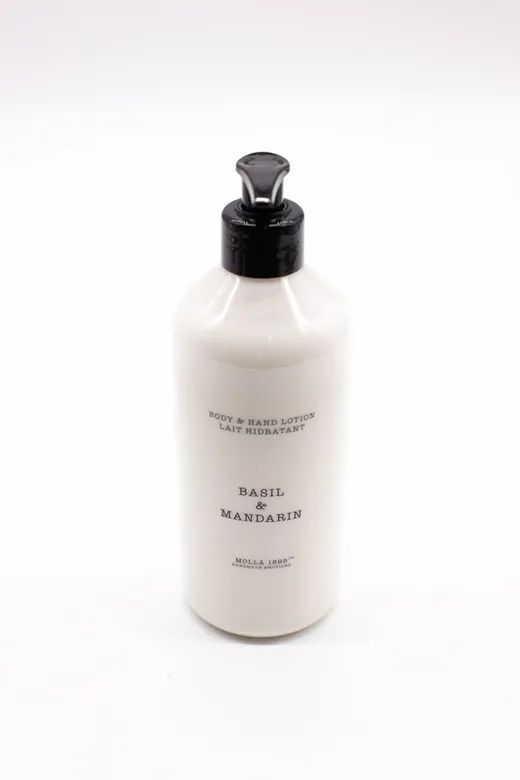 Jabón, crema corporal y de manos