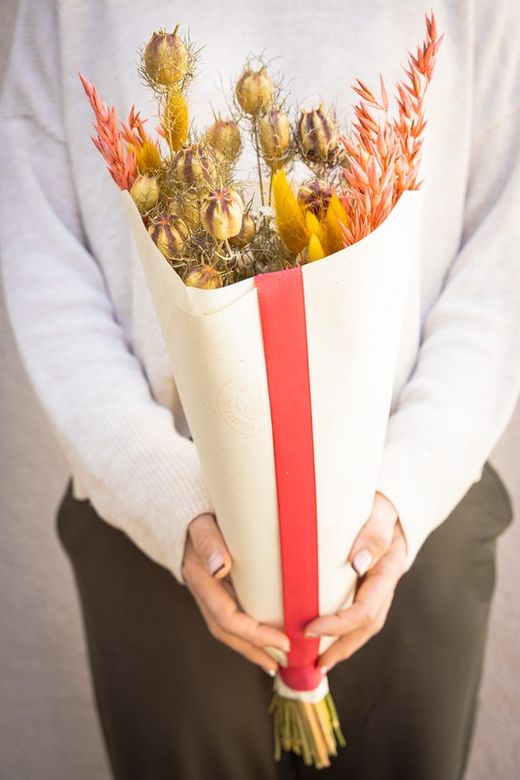 Alegre bouquet variado de flores Phoenix