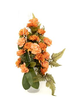 Alegre buquê de flores artificiais para cemitério de rosas laranja