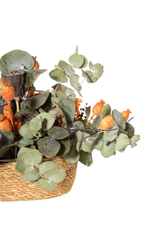 Alegre y otoñal centro de flores secas y preservadas en tonos naranja