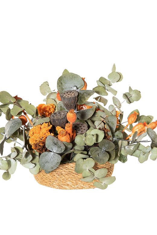 Alegre y otoñal centro de flores secas y preservadas en tonos naranja