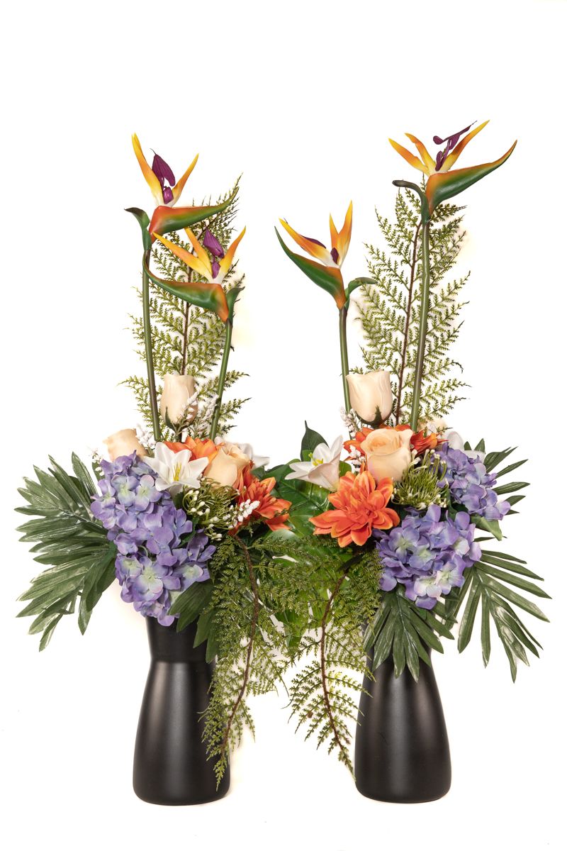 Alegre y  tropical ramo de cementerio con aves del paraíso Lateral derecho