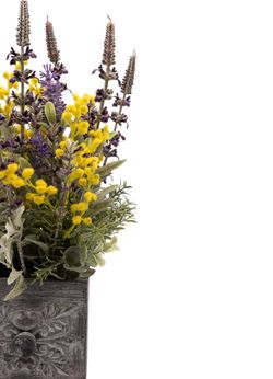 Aromático centro artificial con lavanda y mimosa