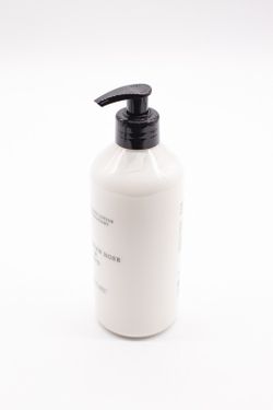 Loção para as mãos e corpo de 500ml Bulgarian Rose & Oud. Bouquet CERERIA MOLLA 1899