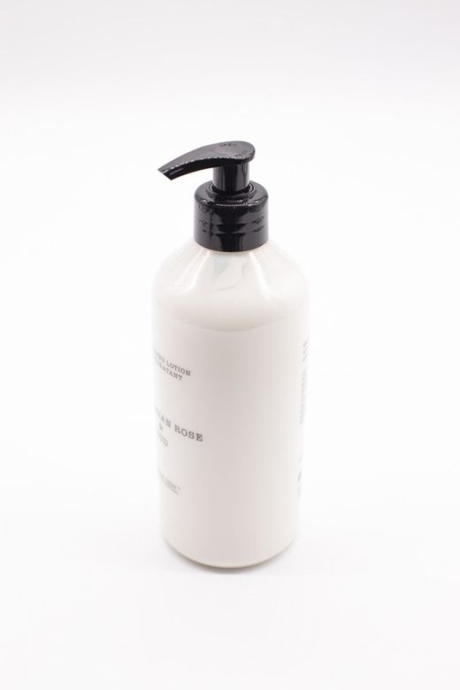 Loção para as mãos e corpo de 500ml Bulgarian Rose & Oud. Bouquet CERERIA MOLLA 1899