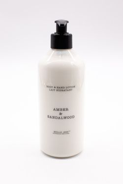 Loção para as mãos e corpo de 500ml Amber & Saldalwood. Bouquet CERERIA MOLLA 1899