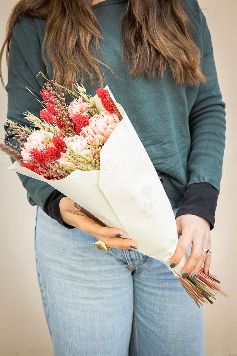 Bouquet Flourish Delighted Carry