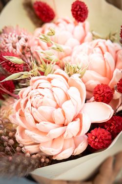 Bouquet Flourish Delighted Carry
