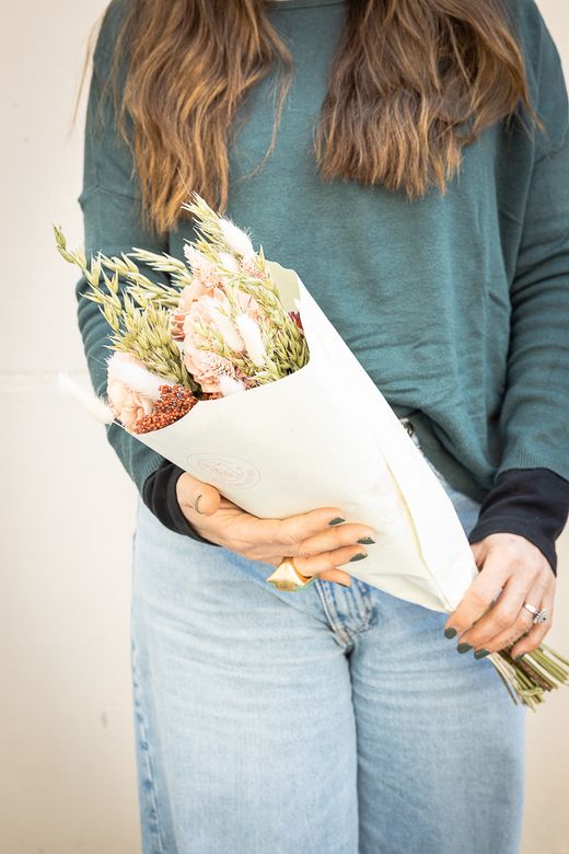 Bouquet Flourish Delighted Donna