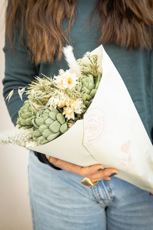 Bouquet Flourish Delighted Noah