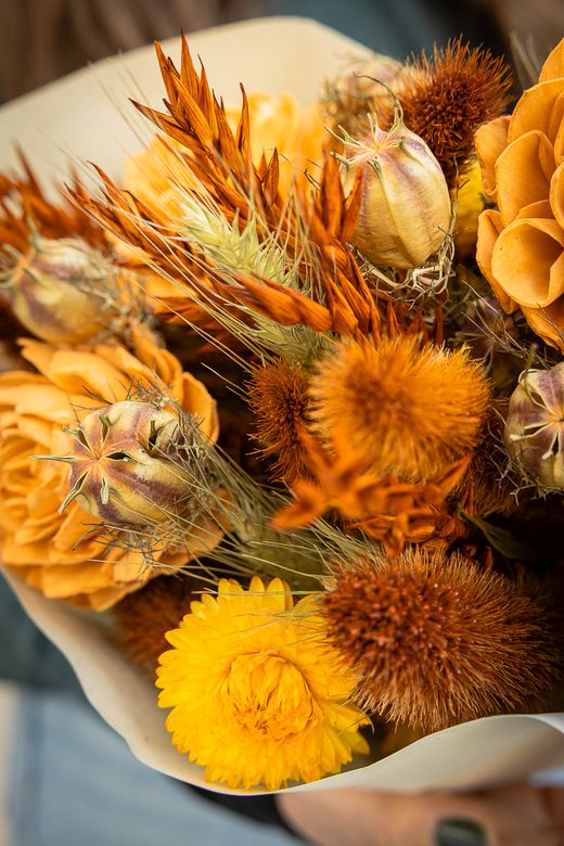Bouquet Flourish Delighted Rust