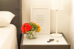 Bouquet pequeño de ranúnculos en color naranja