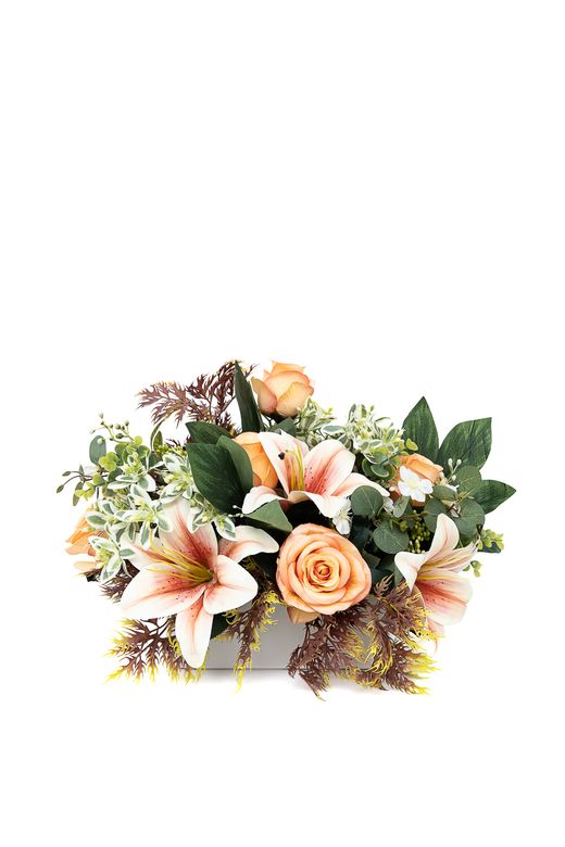 Cálida jardinera floral de cementerio con lillyum naranja