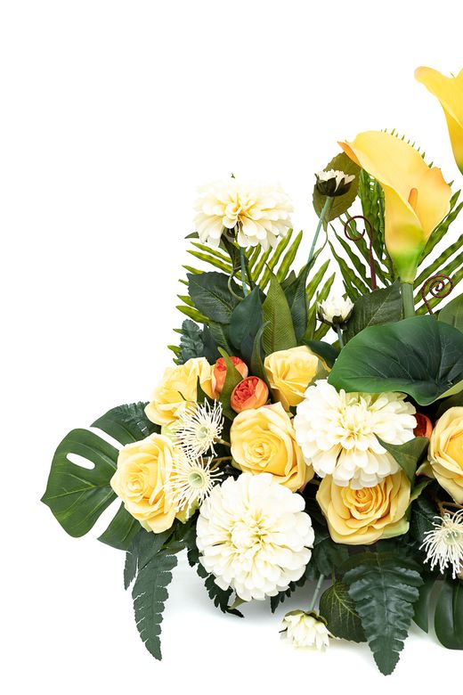 Cálida jardinera para cementerio en tonos amarillos