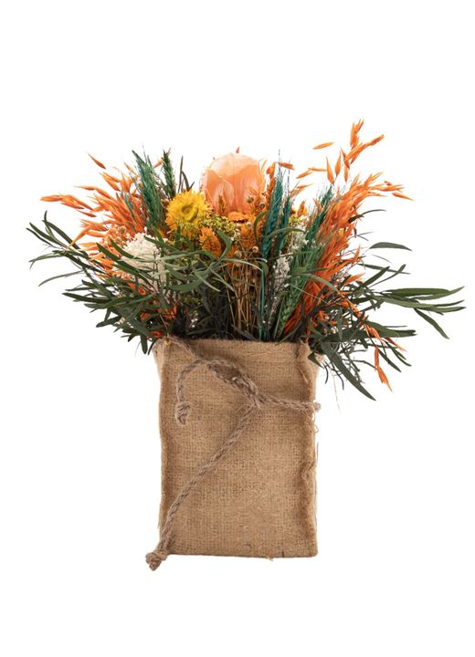 Cálido centro en tonos naranjas, verdes y naturales