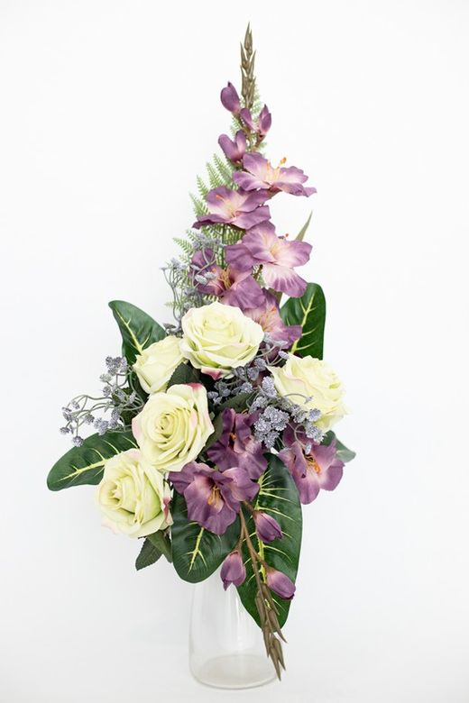 Ramo de flores artificiales para cementerio con gladiolos en color morado y roas en color natural