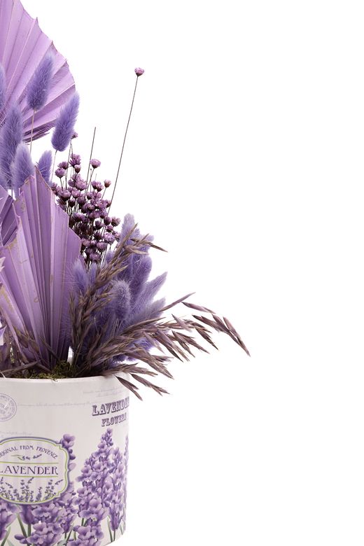 Centro delicado de flores secas y preservadas en color lila