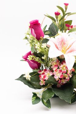 Centro para cementerio de flores artificiales con lirio de color rosa