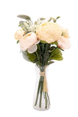 Delicado bouquet artificial con Ranúnculos en tonos salmón