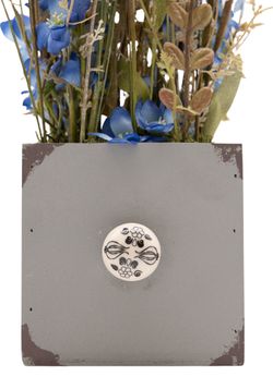 Delicado centro artificial con flores en color azul