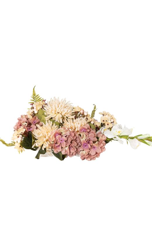 Delicado centro de cementerio en rosa empolvado y crema