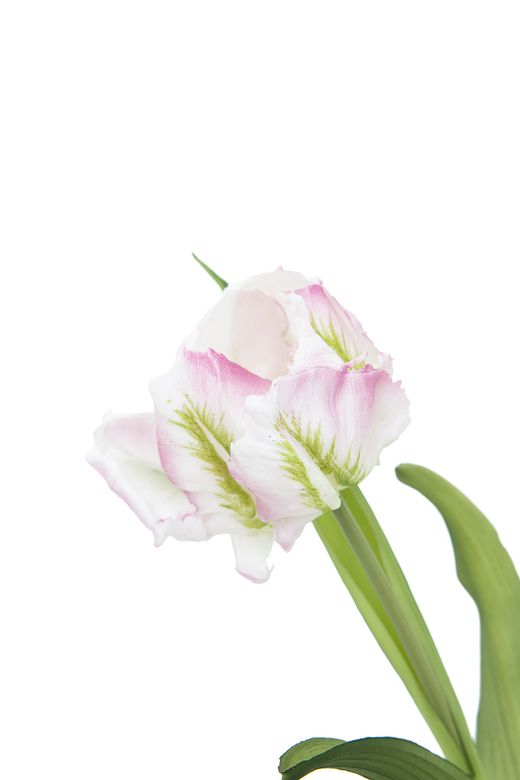Delicado ramillete de tulipanes artificiales en blanco y rosa