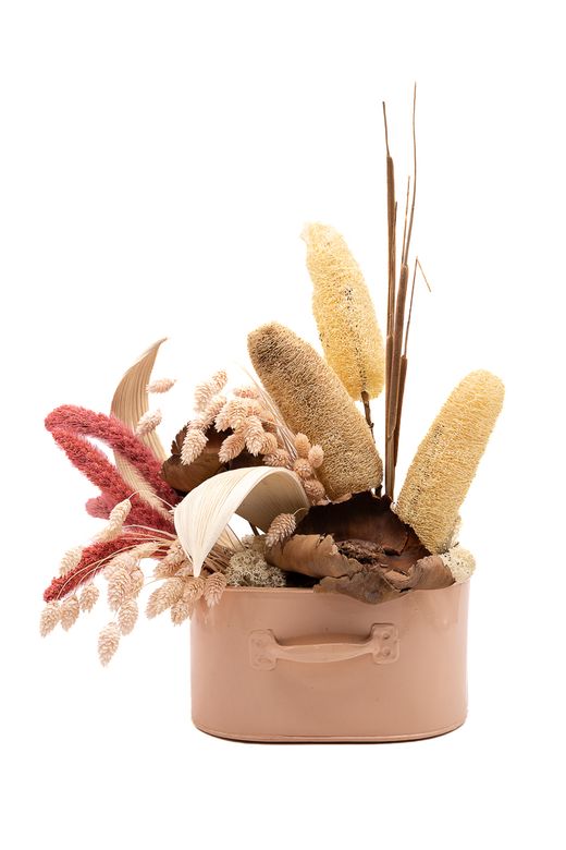 Dulce centro de flores secas y preservadas en color rosa y natural