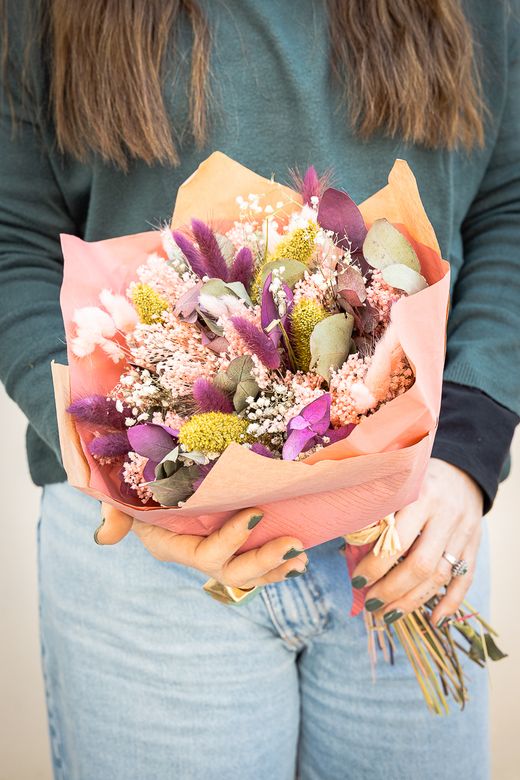 Dulce y sofisticado ramo en tonos rosas y lilas