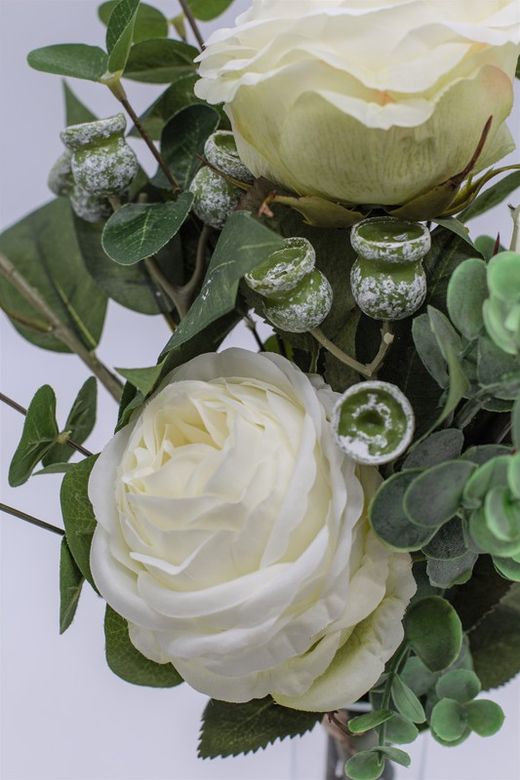 El clásico de los bouquets, rosas inglesas XL en colo blanco.