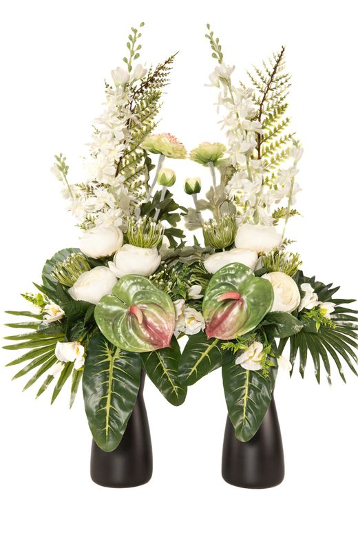 Elegante diseño floral para cementerio con flores artificiales en color blanco