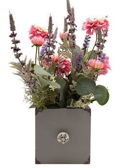 Encantador centro artificial con lavanda y zinnias rosas