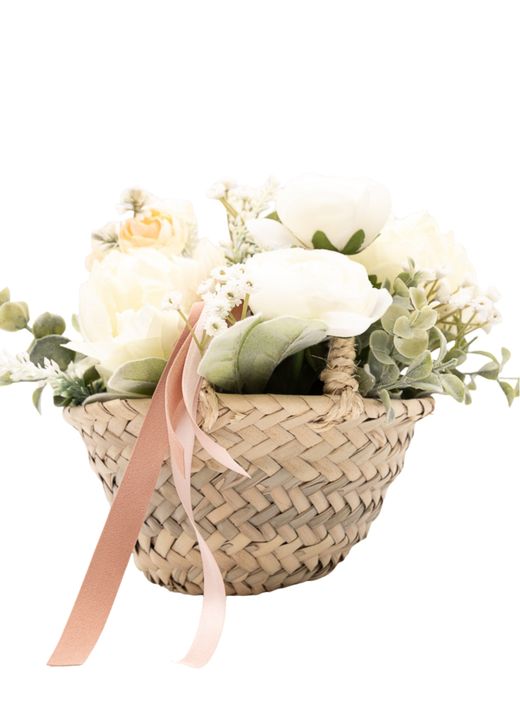 Encantador cesto de ponías blancas y salmón