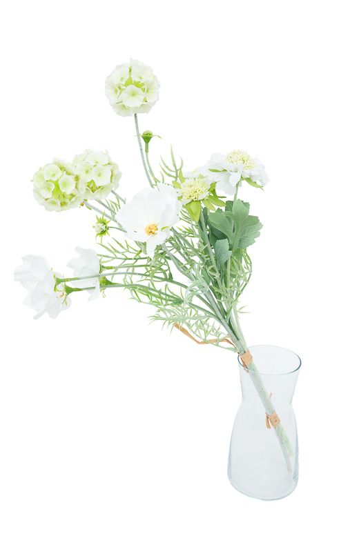 Etéreo ramillete artificial de flores blancas
