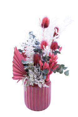 Fucsia salvaje: Eucalipto, palma seca y flores en tonos fucsia y blanco