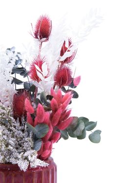 Fucsia salvaje: Eucalipto, palma seca y flores en tonos fucsia y blanco