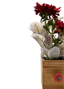 Intenso centro artificial de gerberas rojas