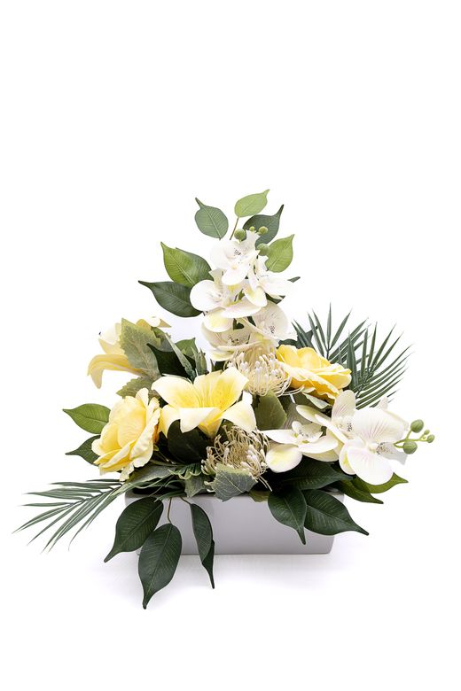 Luminosa jardinera floral para cementerio en tonos amarillos