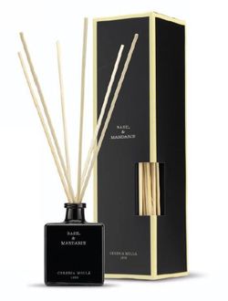 Ambientador Mikado 100 ml. Manjericão e mandarim. Coleção Boutique CERERIA MOLLA 1899.