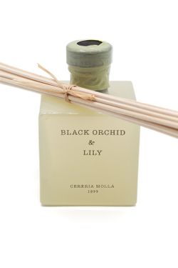 Mikado ambientador de 100 ml. Orquídea preta e lírio. Coleção Boutique CERERIA MOLLA 1899.