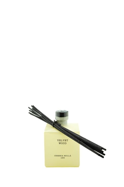 Mikado ambientador de 250ml. Velvet Wood. Colección Boutique CERERIA MOLLA 1899.
