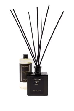 Ambientador Mikado 500 ml. Bulgarian Rose & Oud. Coleção Boutique CERERIA MOLLA 1899.