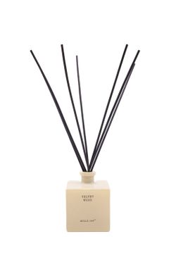 Ambientador Mikado 500 ml. Madeira de veludo. Coleção Boutique CERERIA MOLLA 1899.