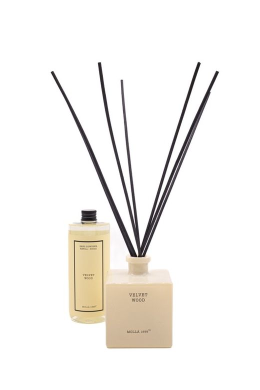 Ambientador Mikado 500 ml. Madeira de veludo. Coleção Boutique CERERIA MOLLA 1899.