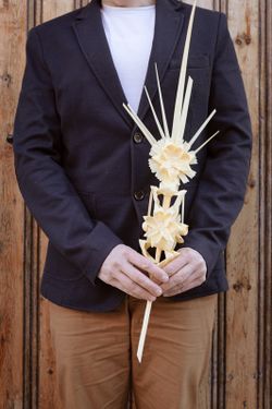 Palma Blanca para Domingo de ramos de 2 piso realizada con palma blanca de forma artesanal