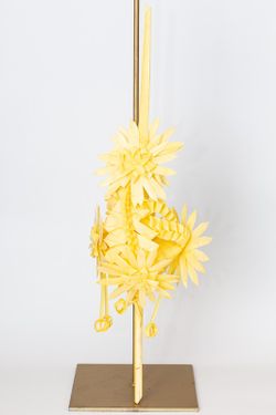 Palma Blanca para Domingo de ramos de 2 pisos con adorno de palma