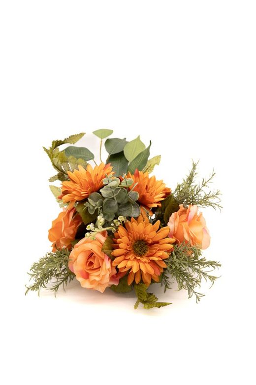 Pequeño centro de flores artificiaes en color naranja para nichos