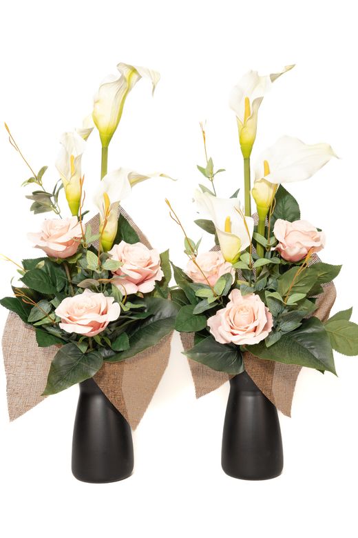 Ramo de flores con Lirios artificiales en color rosa claro