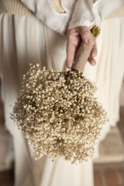 Ramo de novia con paniculata preservada. Todo un clásico para las novias más románticas y femeninas.