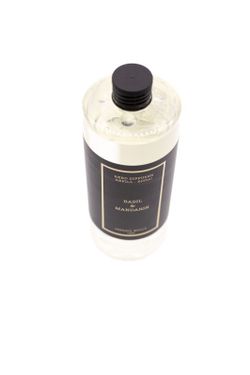 Refil de ambientador Mikado 500 mL. Manjericão e mandarim. Coleção Bouquet CERERIA MOLLA 1899