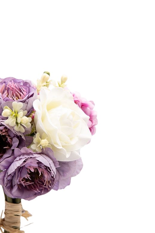 Romántico bouquet artificial en color malva